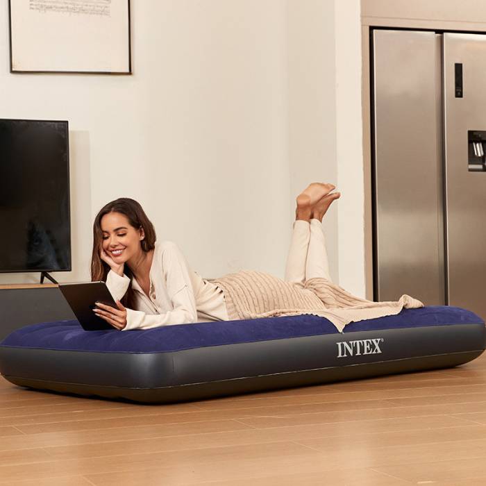 Велюровий надувний матрац 191x76x25 см для відпочинку та сну Intex 64756 Синій