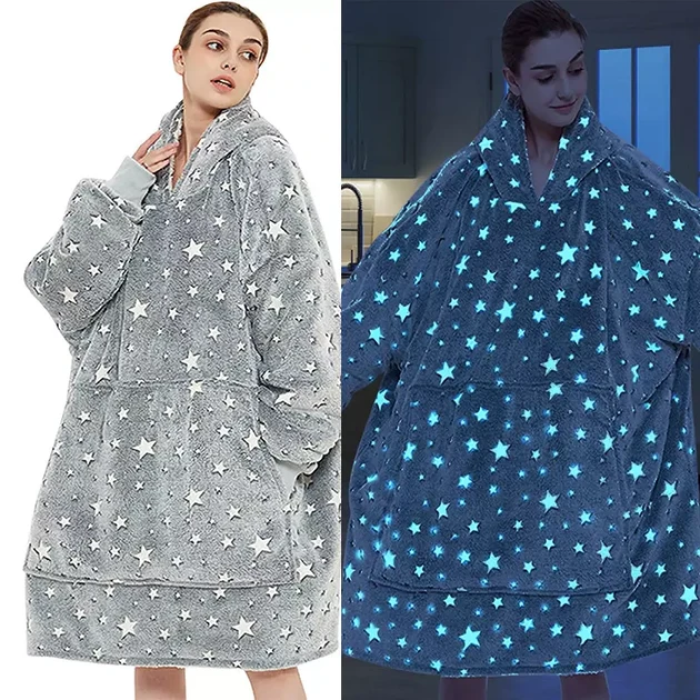 Светящаяся толстовка с рукавами и капюшоном Huggle Hoodie Stars Lumi 80х80см Толстовка со светящимися звездами
