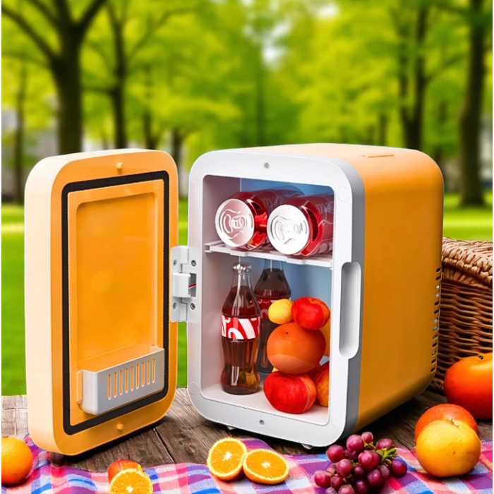 Мини-холодильник на 5 литров с магнитной дверцей и полками Car refrigerator