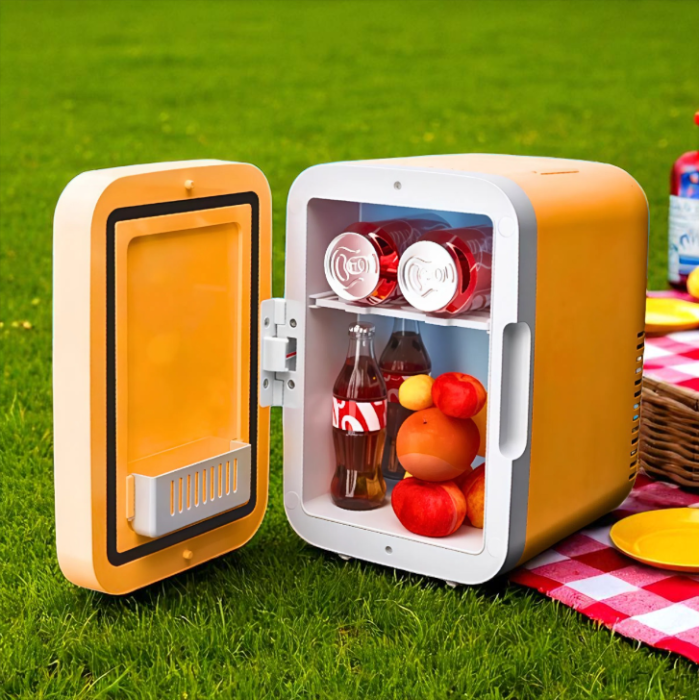 Мини-холодильник на 5 литров с магнитной дверцей и полками Car refrigerator