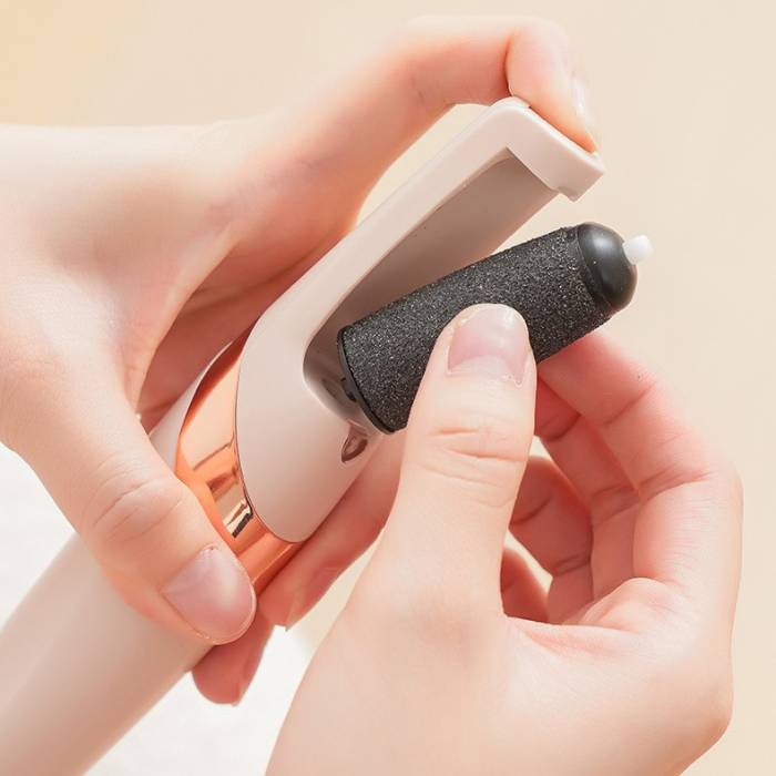 Электрическая пемза с подсветкой и 2 насадками для ухода за стопами ног Flawless Pedi Розовая